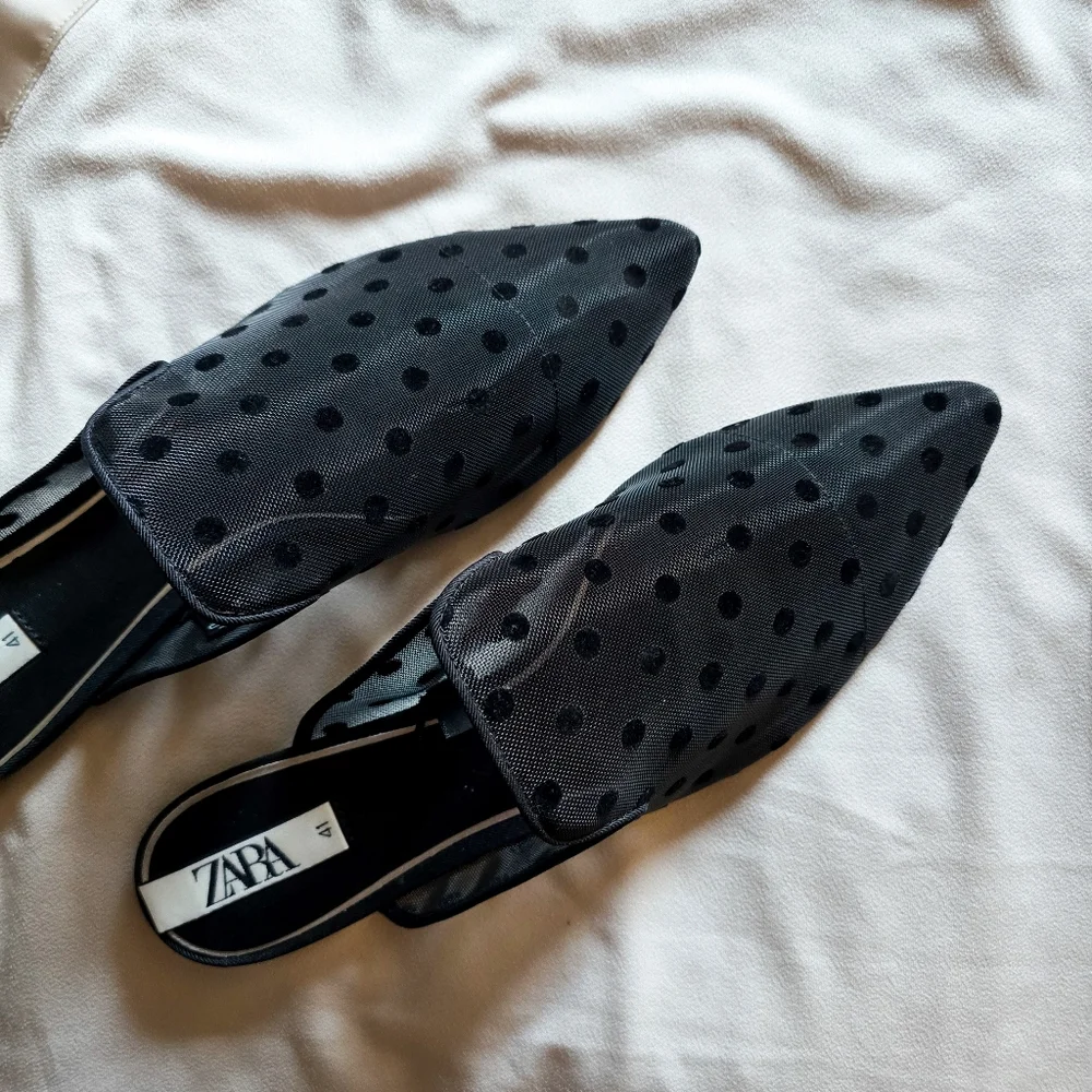 Zara Black Polka Dot Flats - Picture 4 of 7